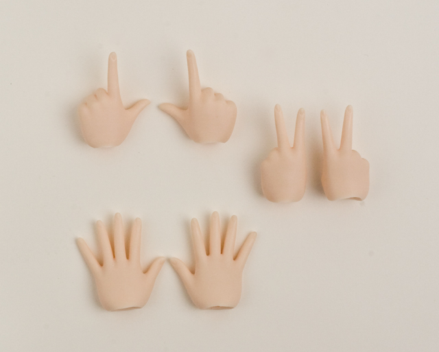 [50AC-FS004W]50cm Hands 2 White Skin Color